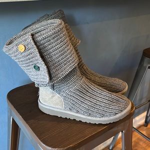 UGG BOOTS. Sweater knit. Children’s size 4